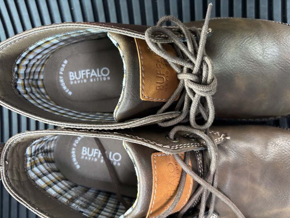 Buffalo David Bitton Metcalf Chukka Boots Brown Size 10M
